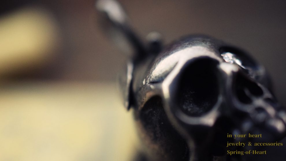 アダムの首飾り ― 永遠を手放した王の物語